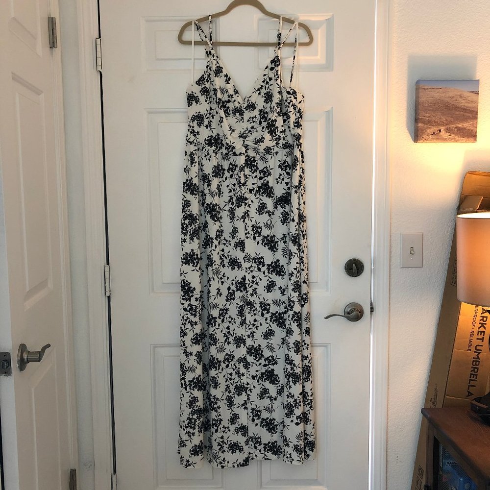 Banana Republic Size 18/XL Ivory/Black spaghetti strap maxi dress